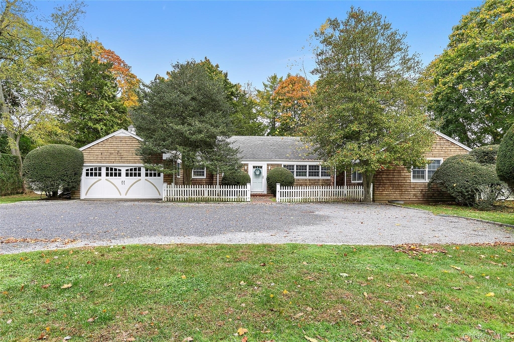 669 Hill Street - Photo 0