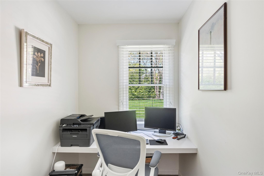 89 South Road - Photo 21