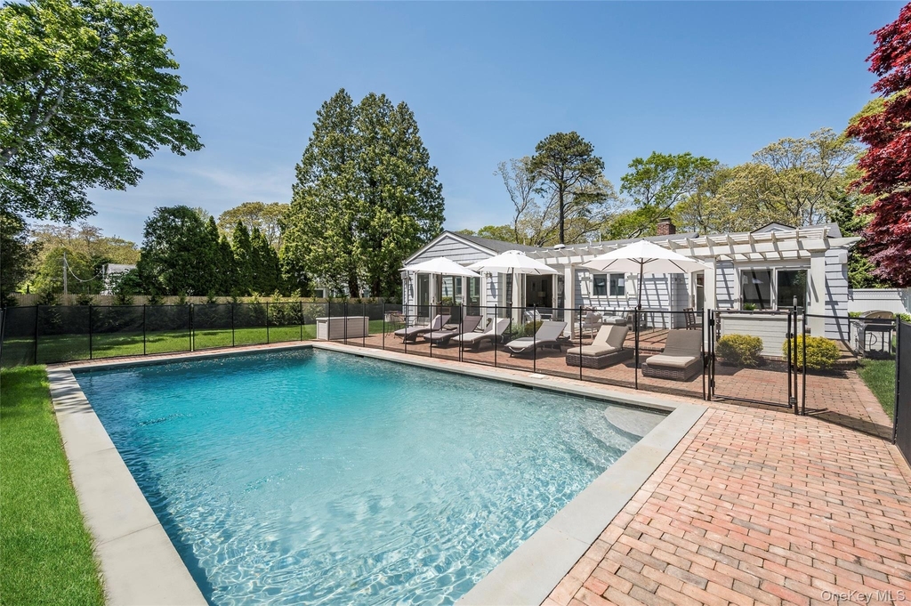 89 South Road - Photo 0
