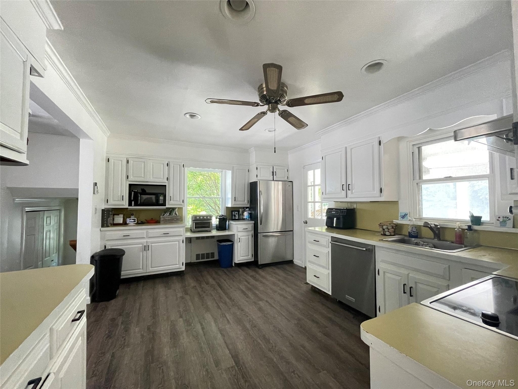 6 Beech Hill Road - Photo 5