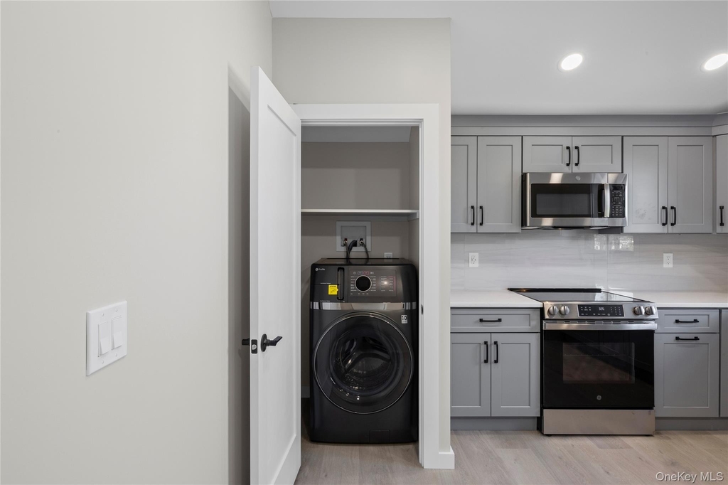 42 Lamport Avenue - Photo 8