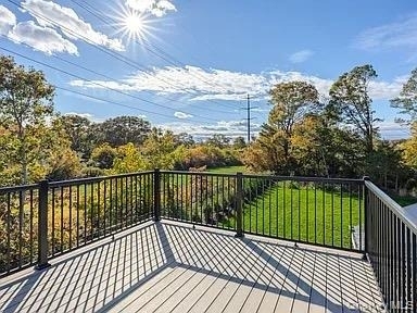 42 Lamport Avenue - Photo 2
