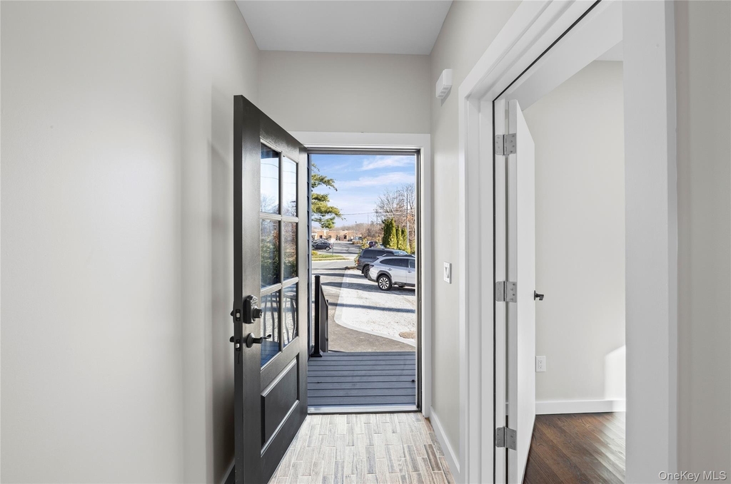 42 Lamport Avenue - Photo 13