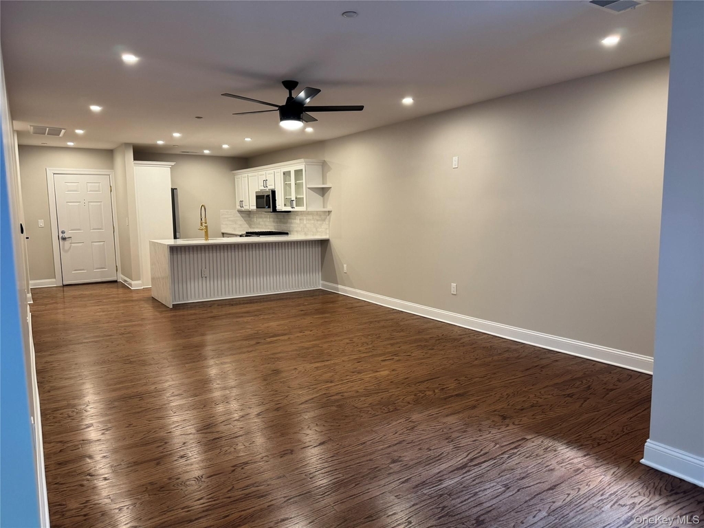 3111 Leeward Drive - Photo 3