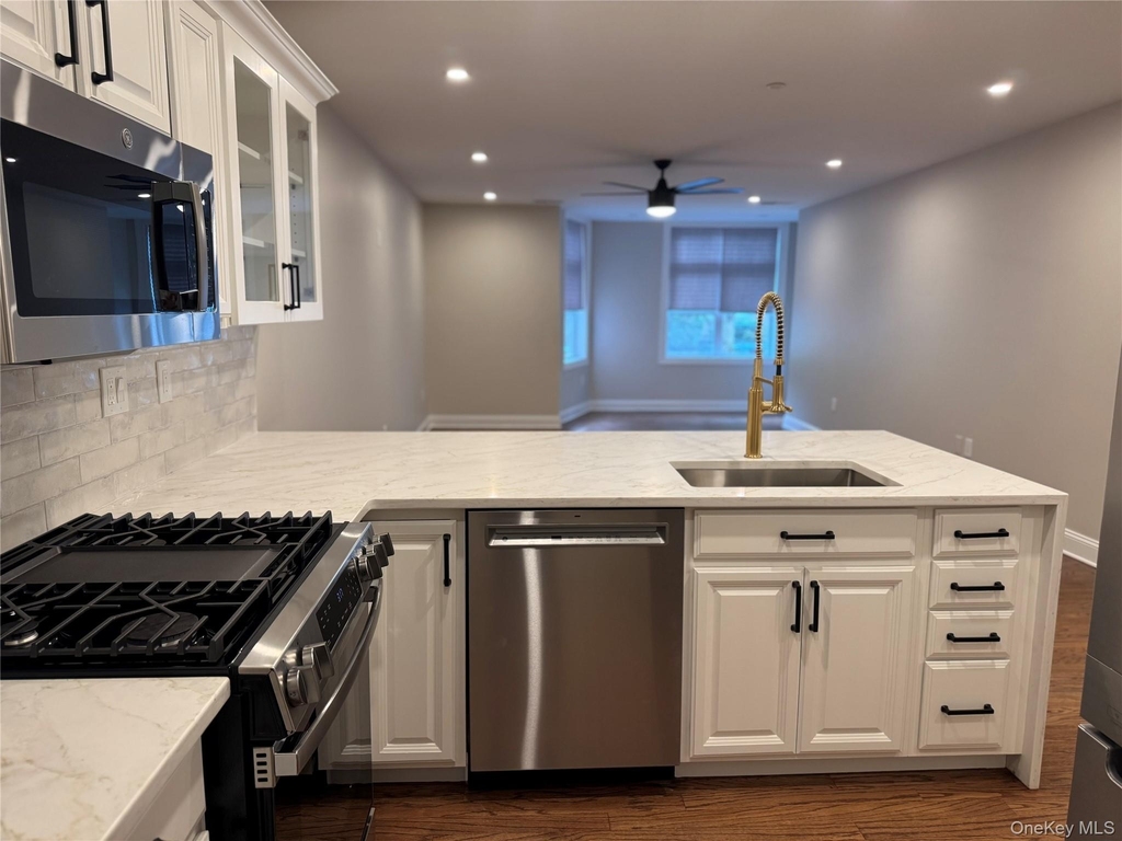 3111 Leeward Drive - Photo 1