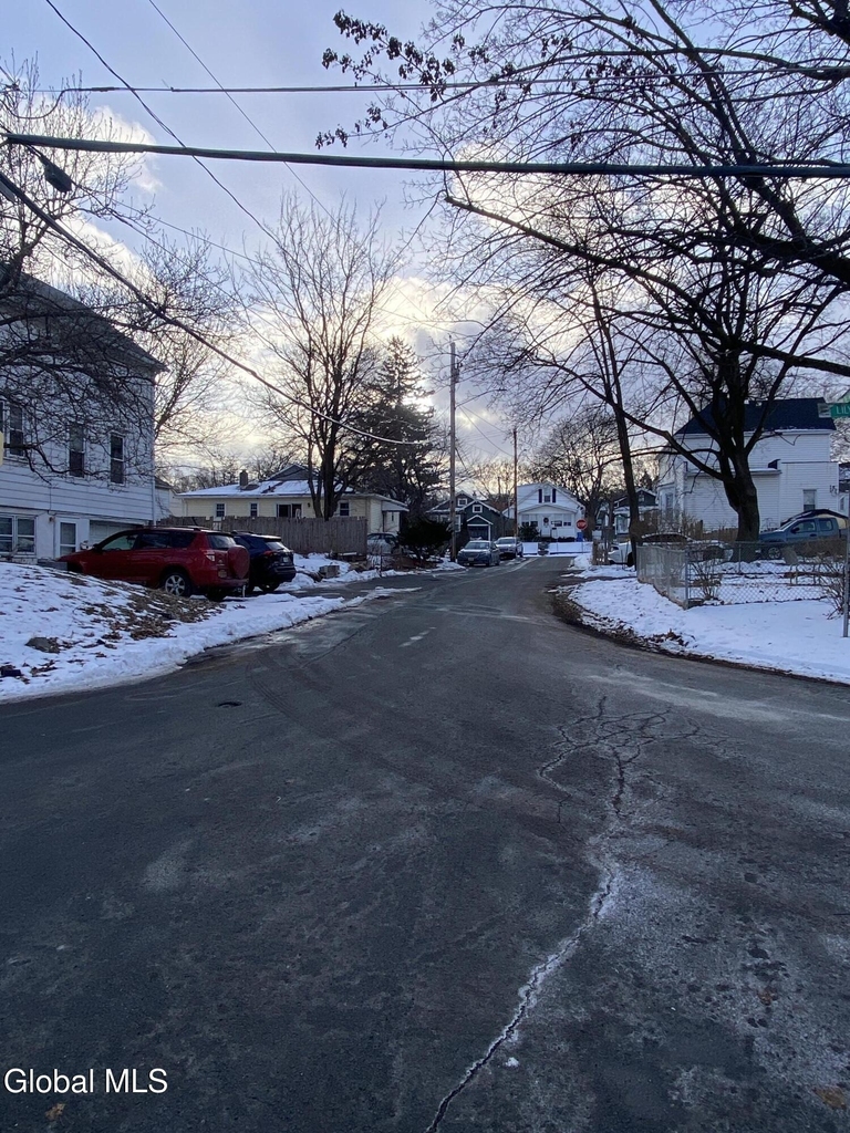18 Lily Street - Photo 3