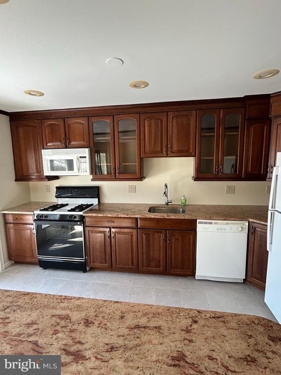 3301 Spring Lane - Photo 7