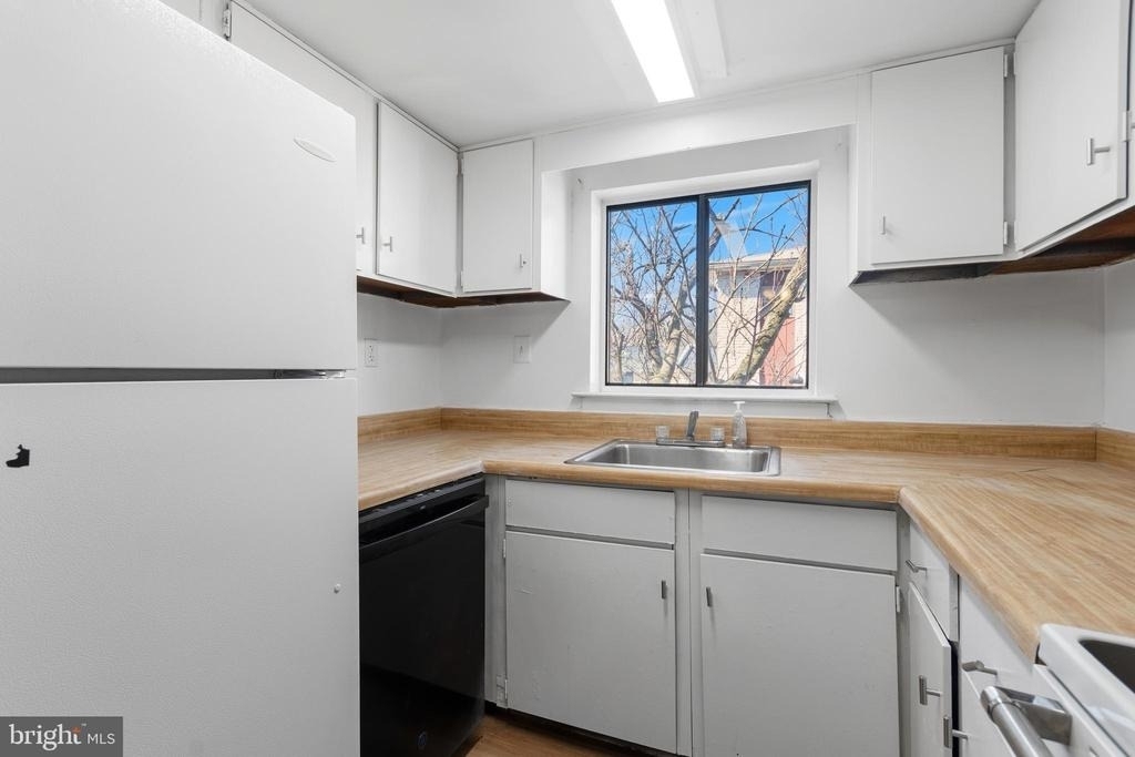 8030 Ditman Street - Photo 7