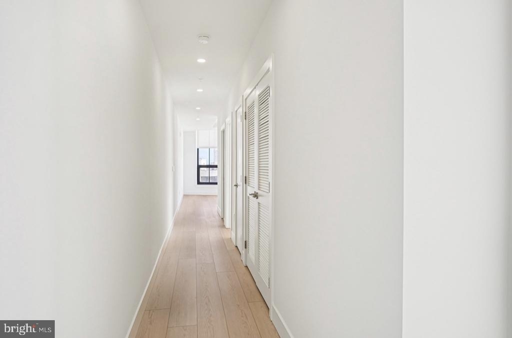 945 Frankford Ave - Photo 15