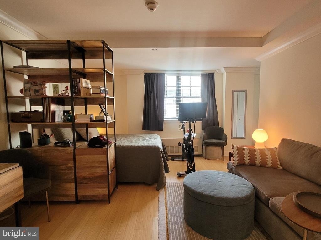 1701 Locust Street - Photo 1