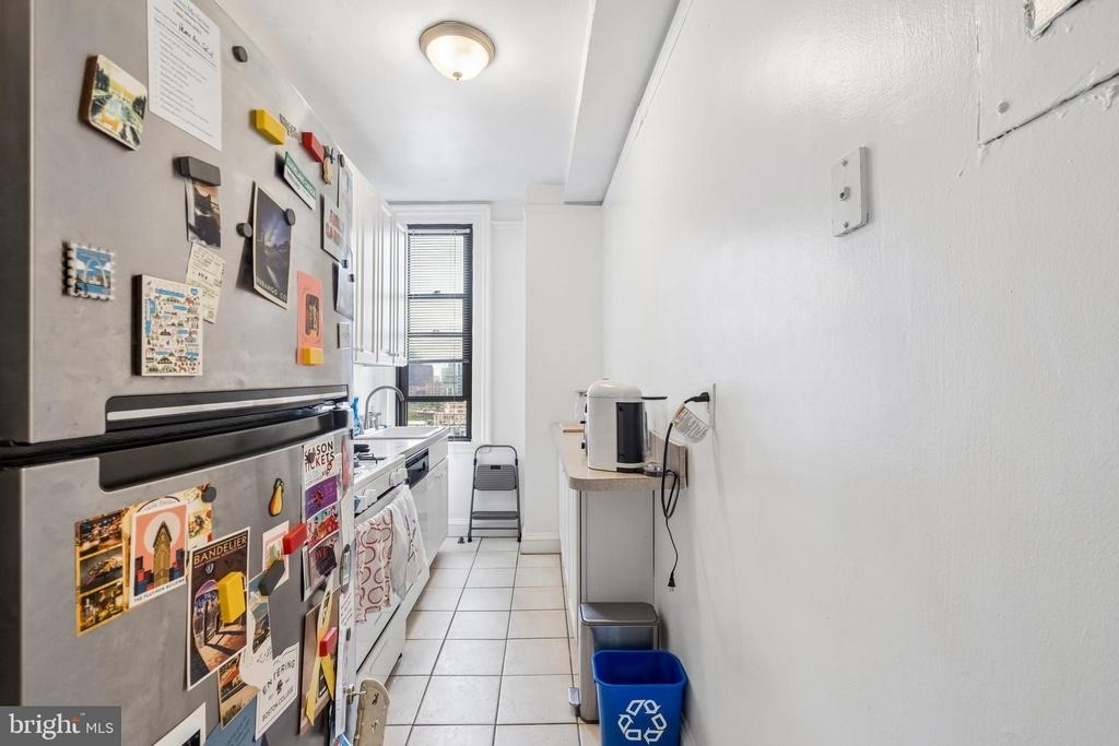 2031 Locust Street - Photo 7