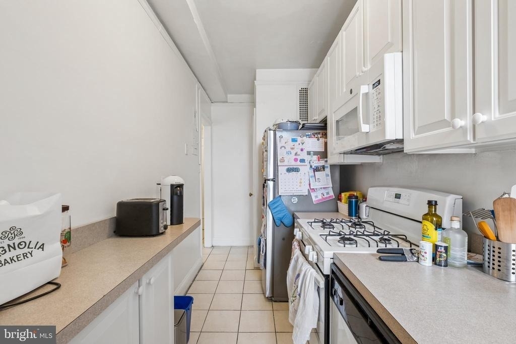 2031 Locust Street - Photo 8