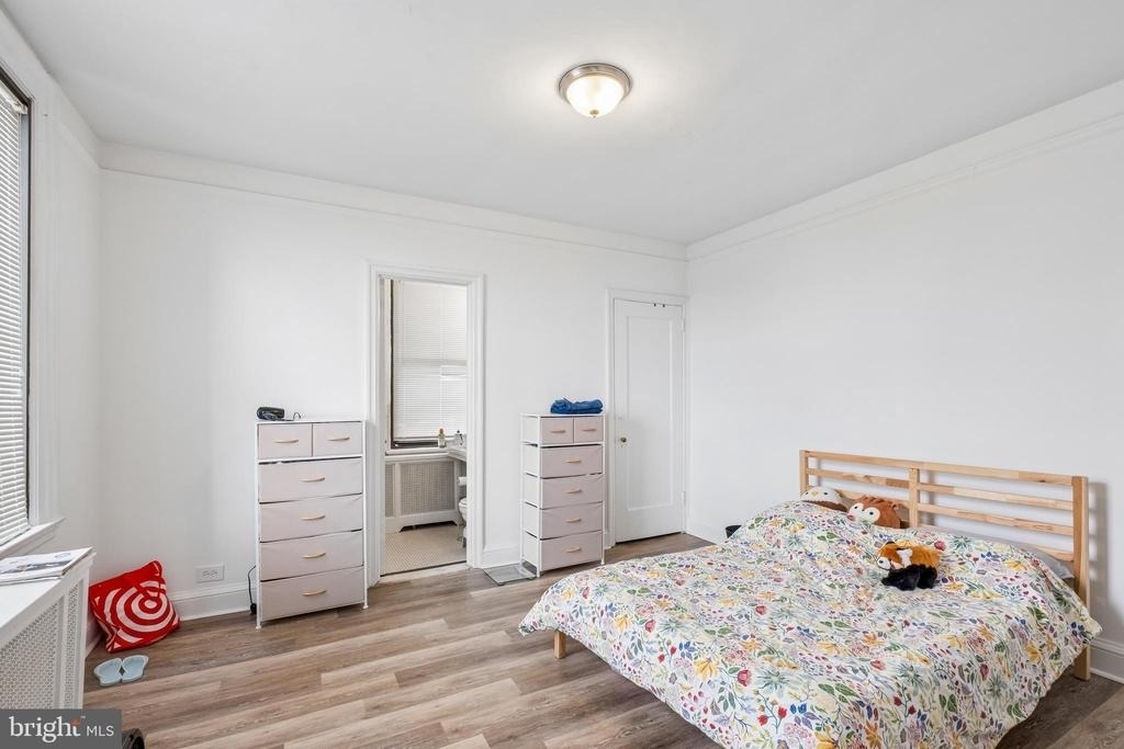 2031 Locust Street - Photo 9