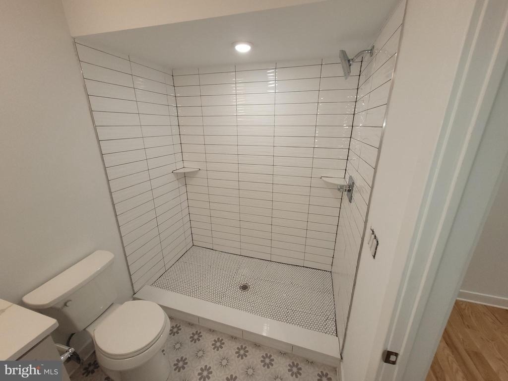 223 E Girard Avenue - Photo 18