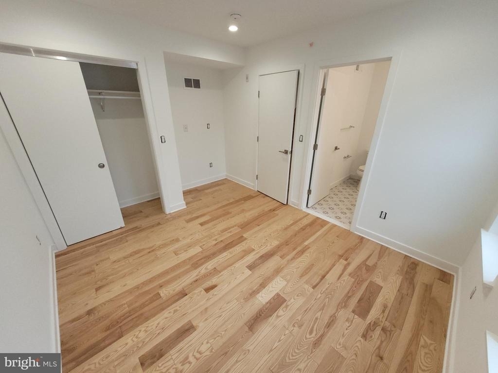 223 E Girard Avenue - Photo 12