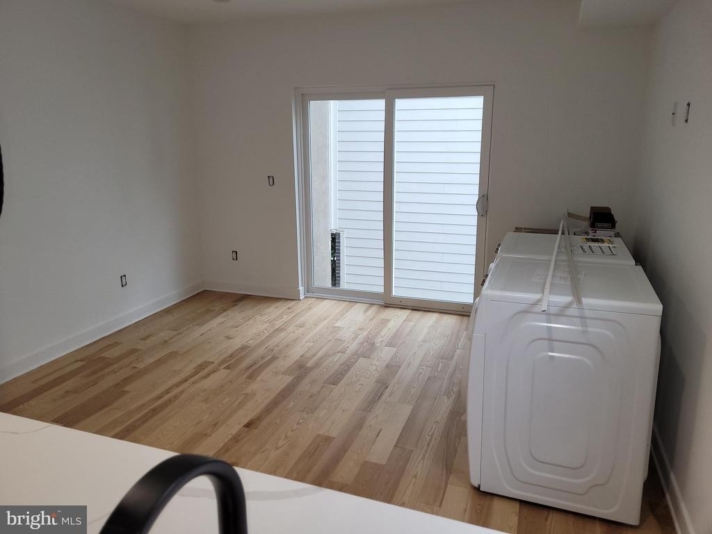 223 E Girard Avenue - Photo 5