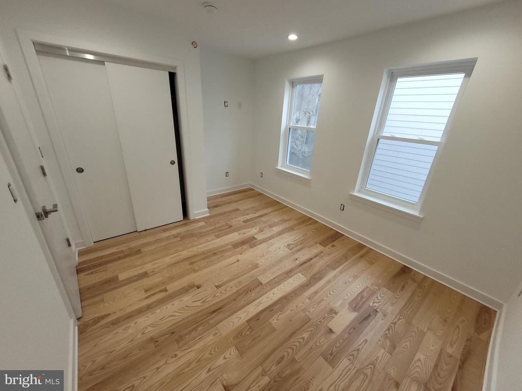223 E Girard Avenue - Photo 13