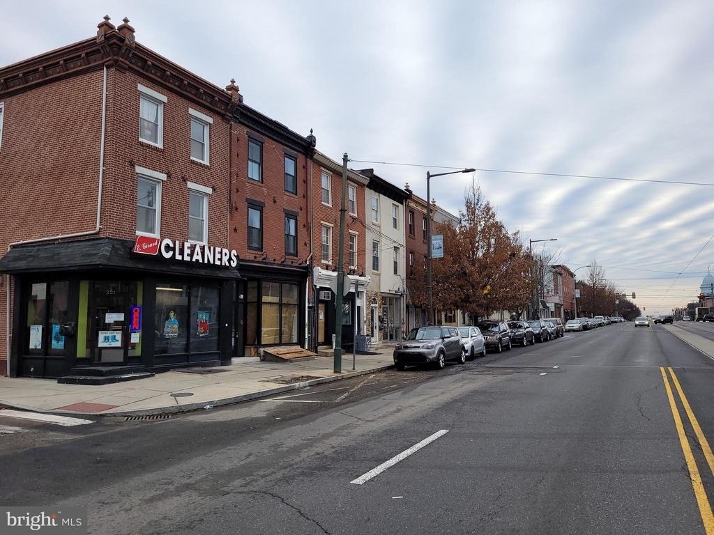 223 E Girard Avenue - Photo 24
