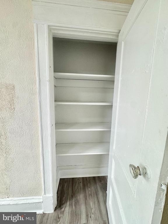 5040 Walnut Street - Photo 2
