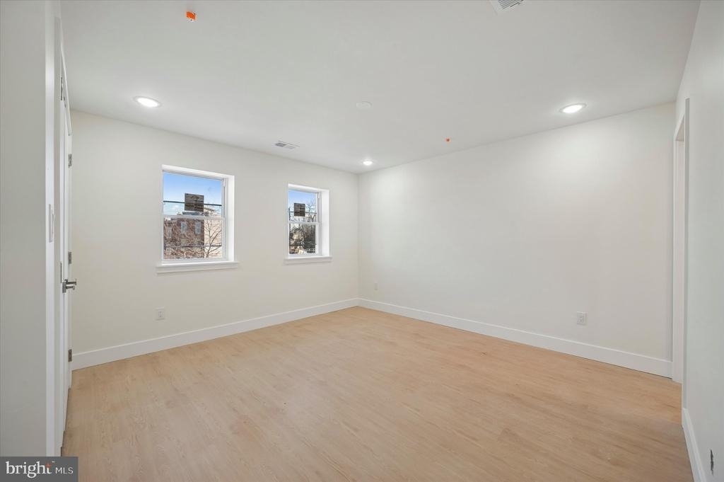 4212-16 Lancaster Avenue - Photo 3