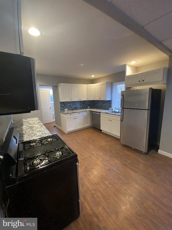 6534 Torresdale Avenue - Photo 2