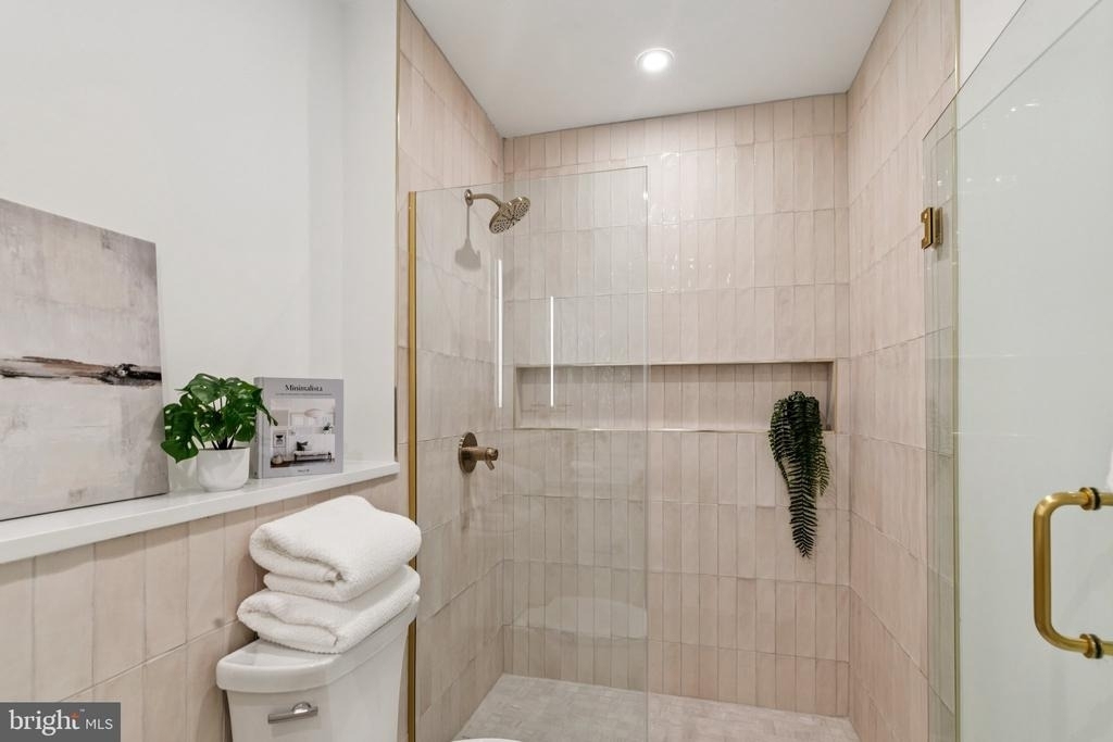 20 W Allens Lane - Photo 14