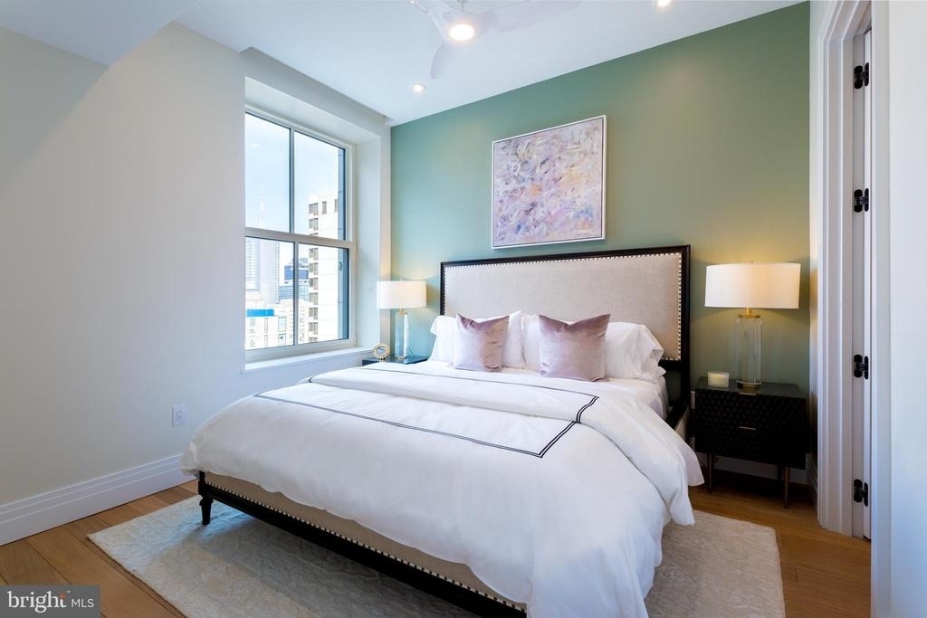 1401 Spruce Street - Photo 2
