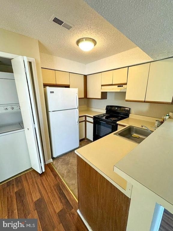 14111 William Street - Photo 4