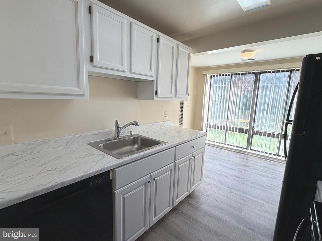 18131 Chalet Drive - Photo 7