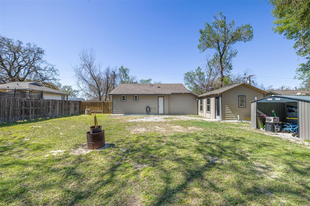 823 Hickory St - Photo 17