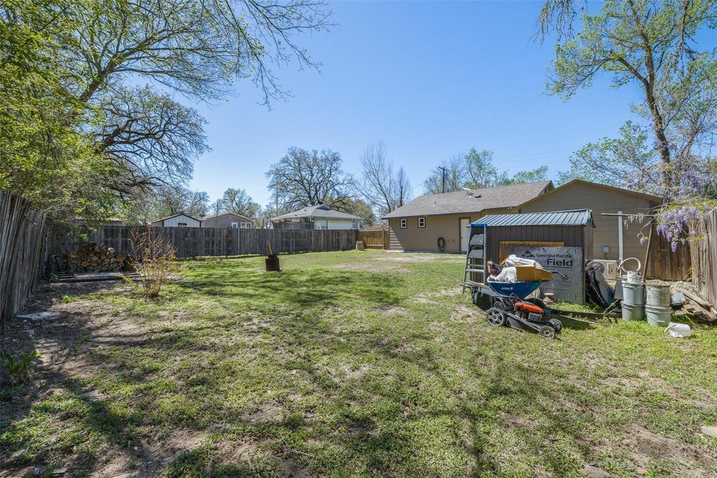 823 Hickory St - Photo 18