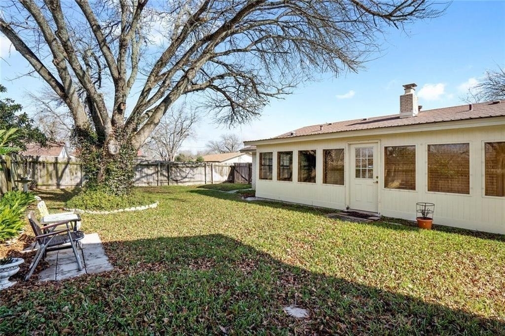 813 S Guadalupe St - Photo 24