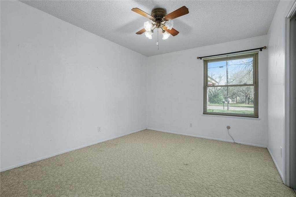 813 S Guadalupe St - Photo 20