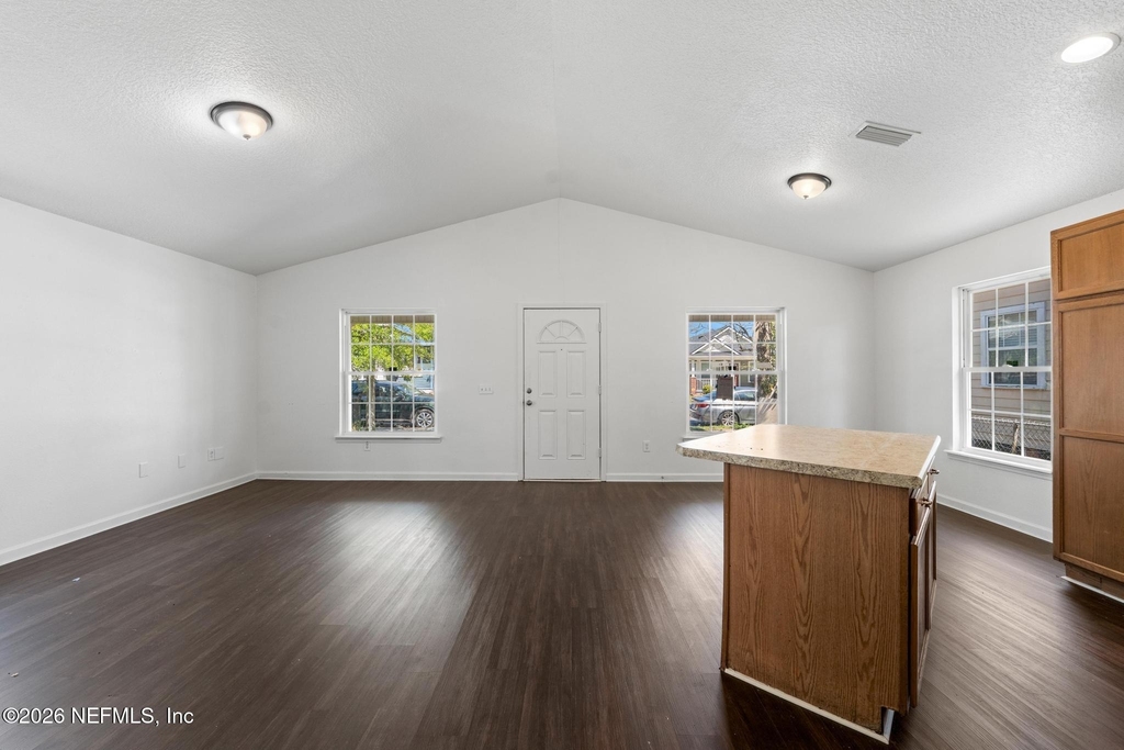 1470 Windle Street - Photo 7
