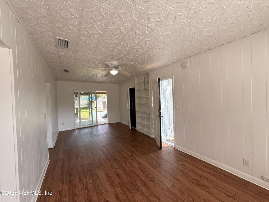 7609 Tacony Drive - Photo 7