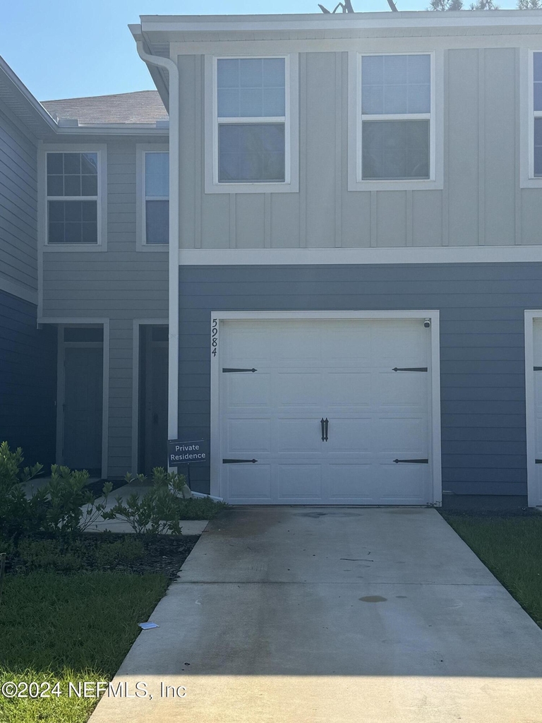 5984 Creekside Crossing Drive - Photo 2