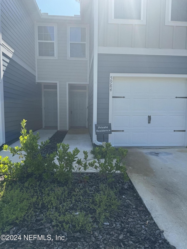 5984 Creekside Crossing Drive - Photo 1