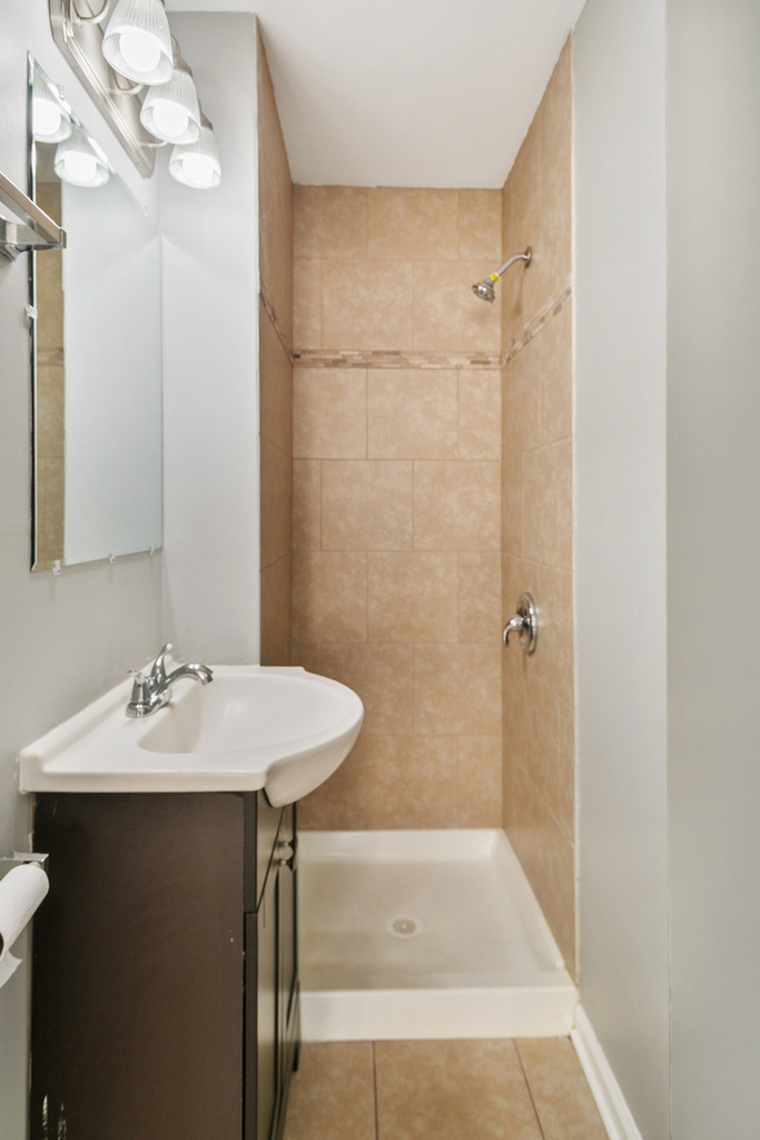 17306 Holmes Avenue - Photo 9