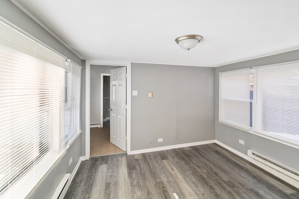 17306 Holmes Avenue - Photo 5