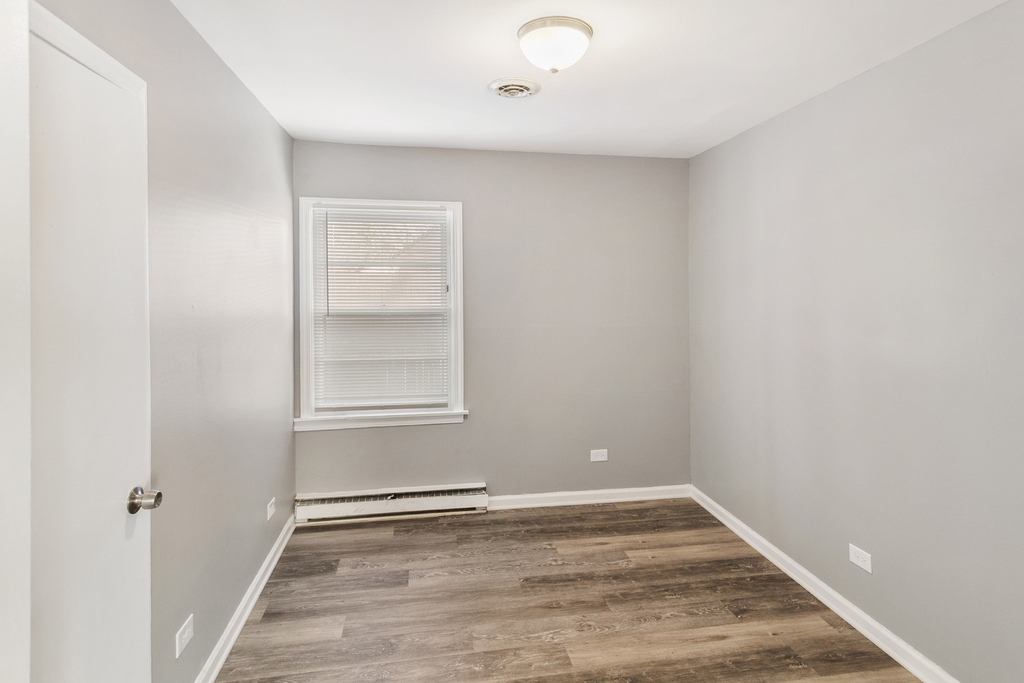 17306 Holmes Avenue - Photo 4