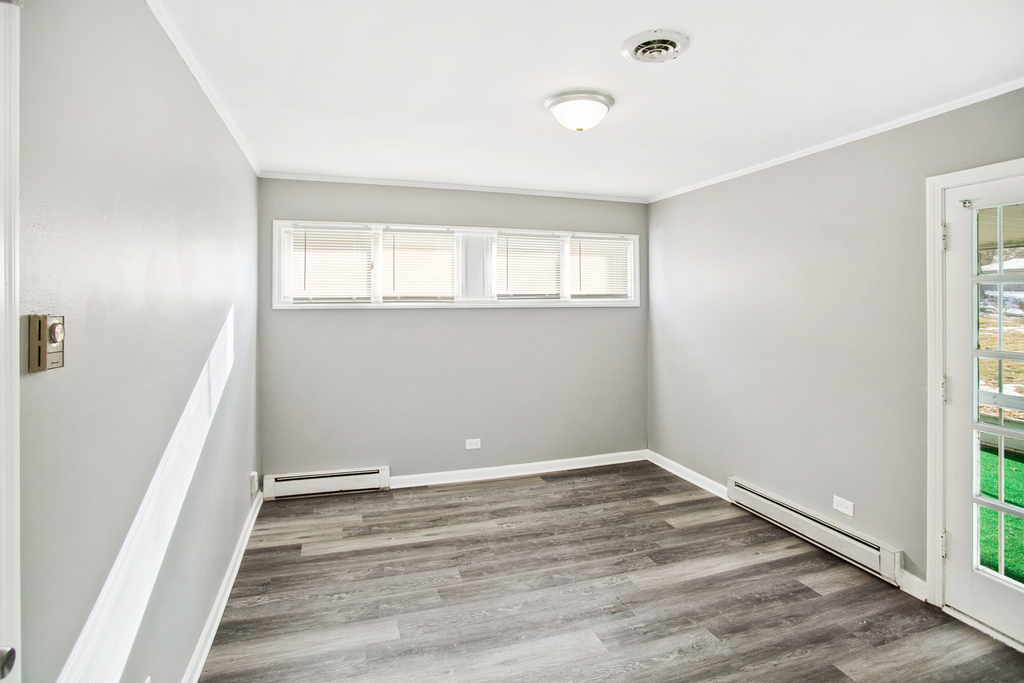 17306 Holmes Avenue - Photo 3