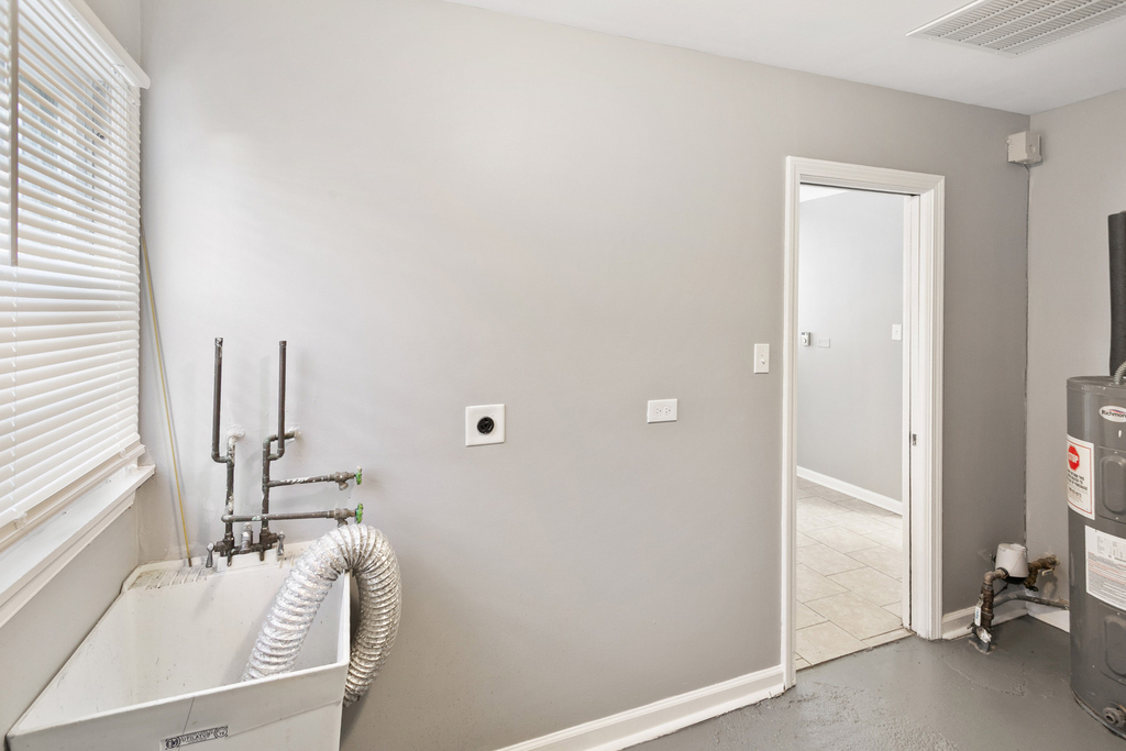 17306 Holmes Avenue - Photo 8