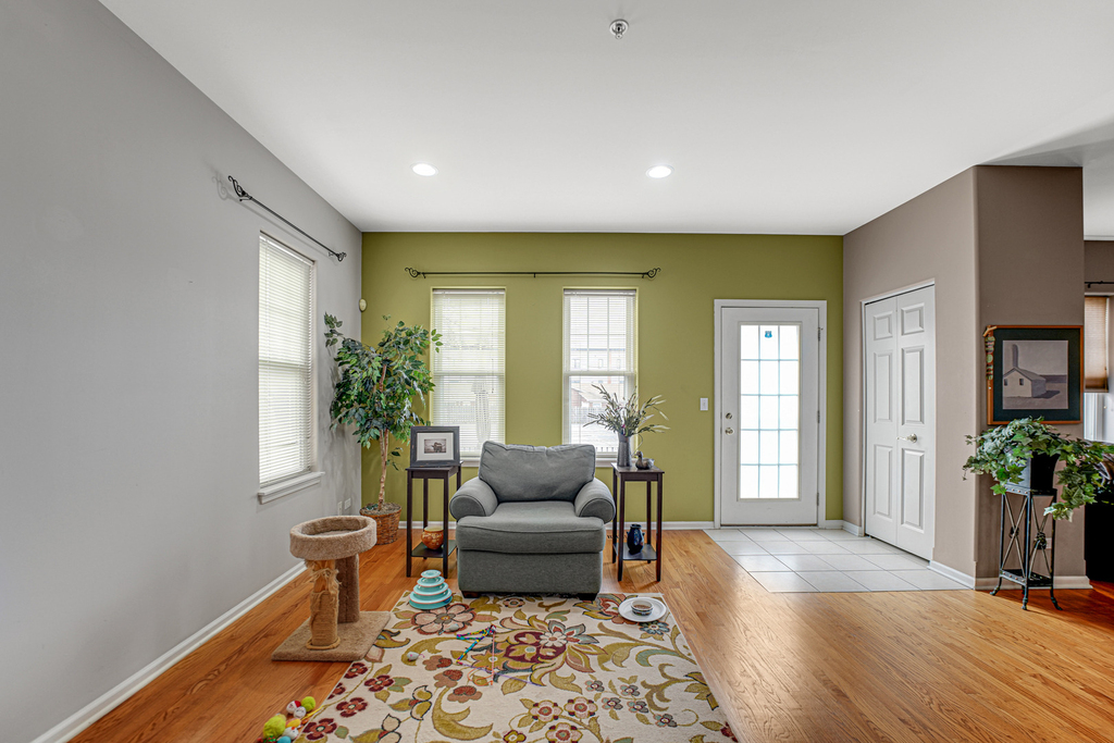 8217 Lincoln Avenue - Photo 8