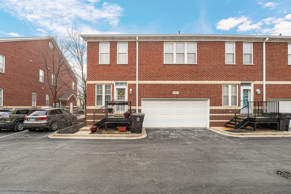 8217 Lincoln Avenue - Photo 3