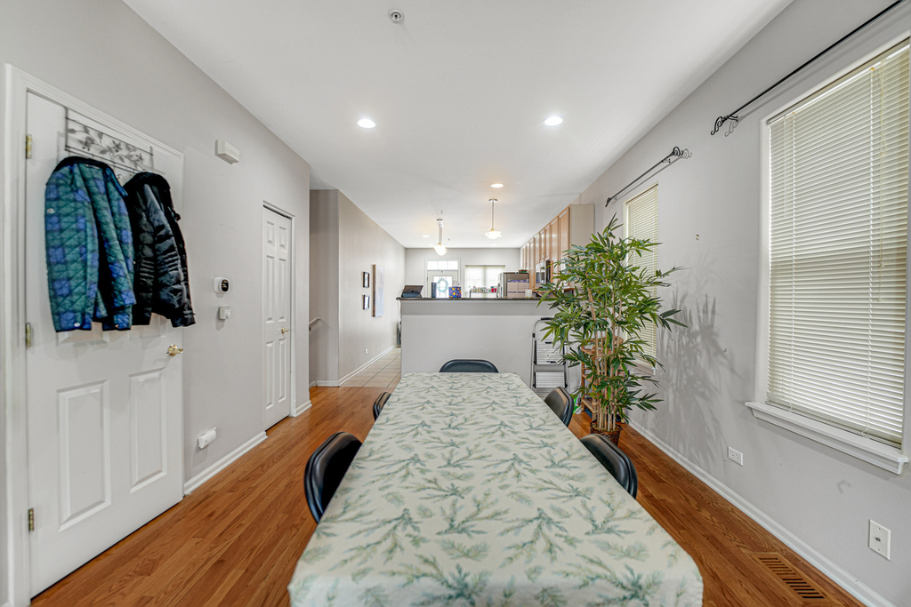 8217 Lincoln Avenue - Photo 9