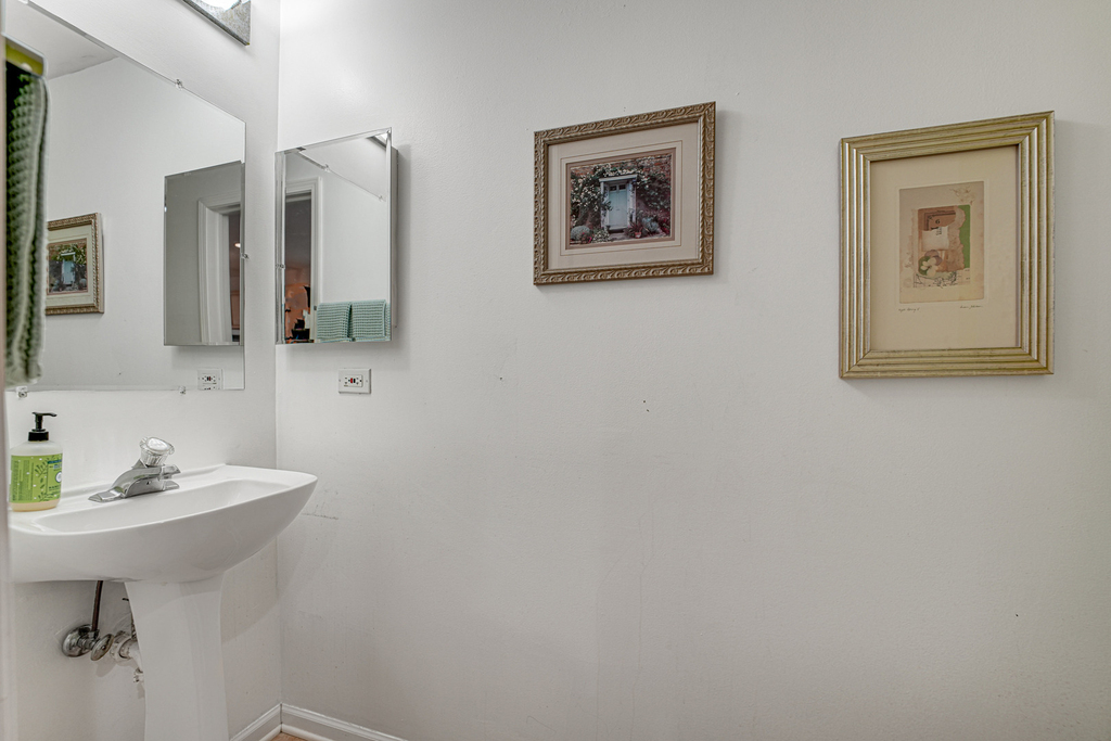 8217 Lincoln Avenue - Photo 13