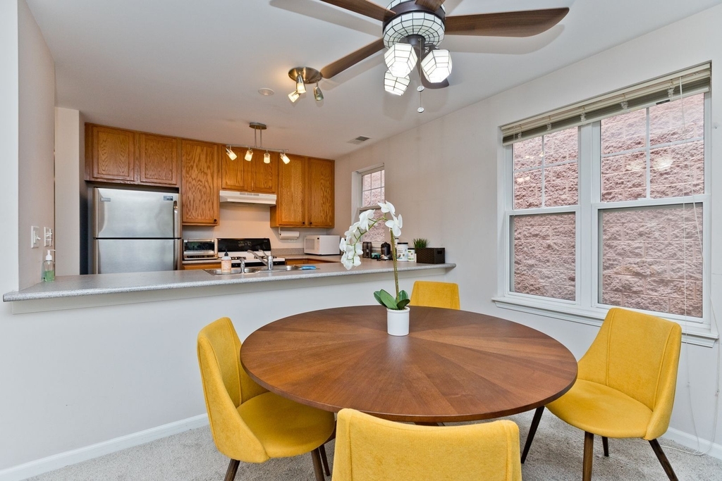 1156 N Howe Street - Photo 4