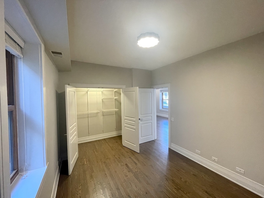 2539 W Iowa Street - Photo 13