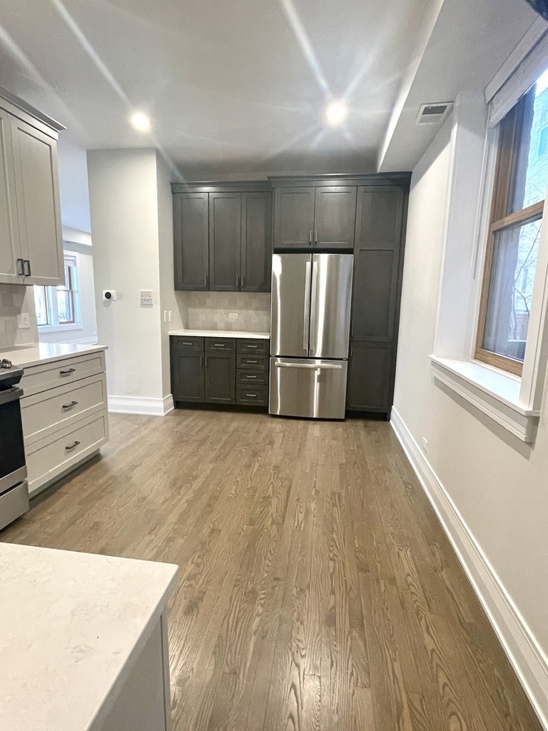 2539 W Iowa Street - Photo 8