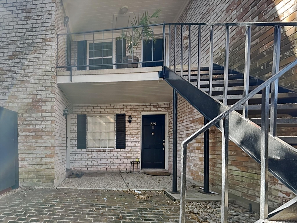7900 Westheimer Road - Photo 0